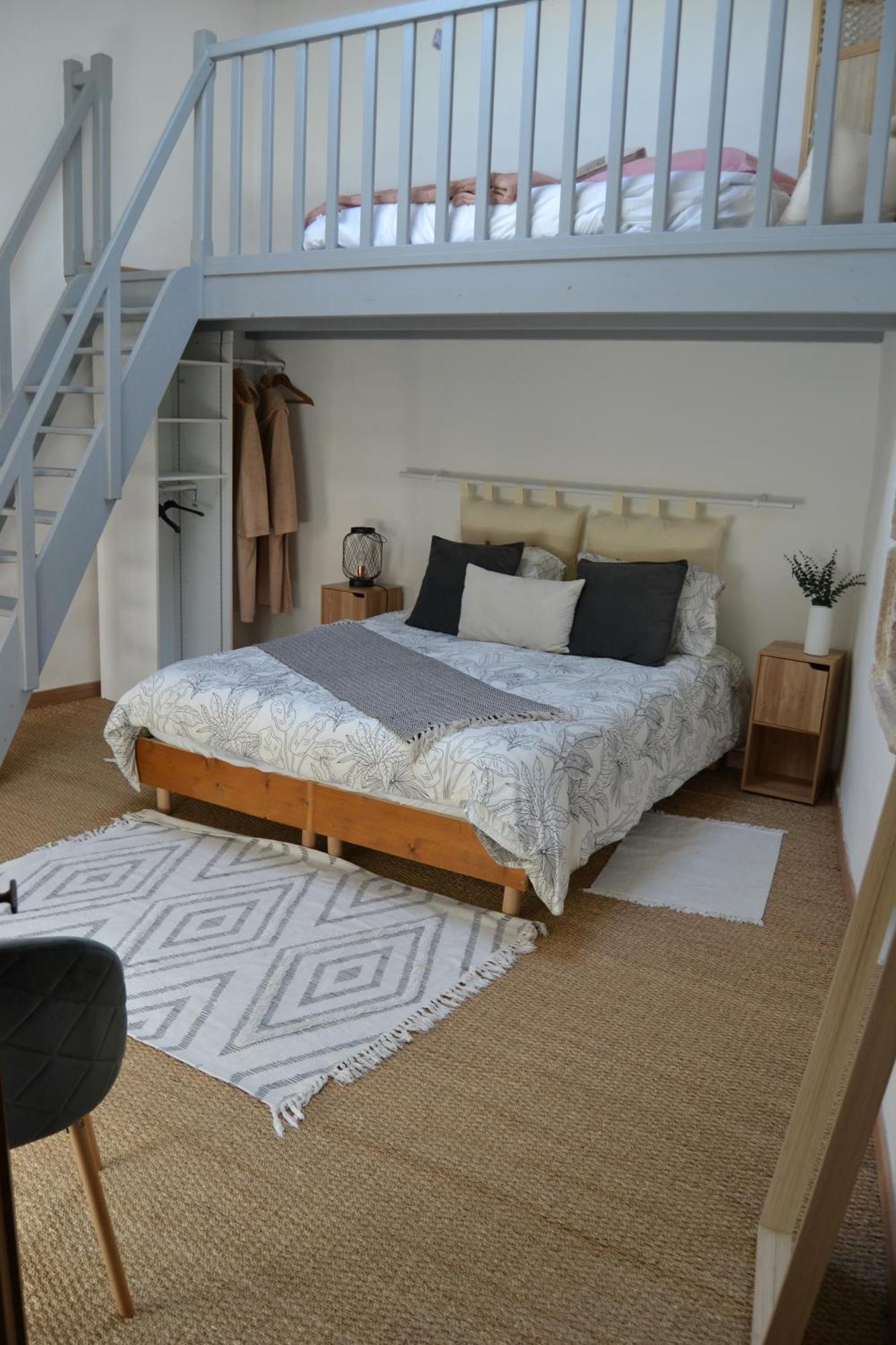 エギュ・ヴィーヴ La Cachette Bed & Breakfast エクステリア 写真